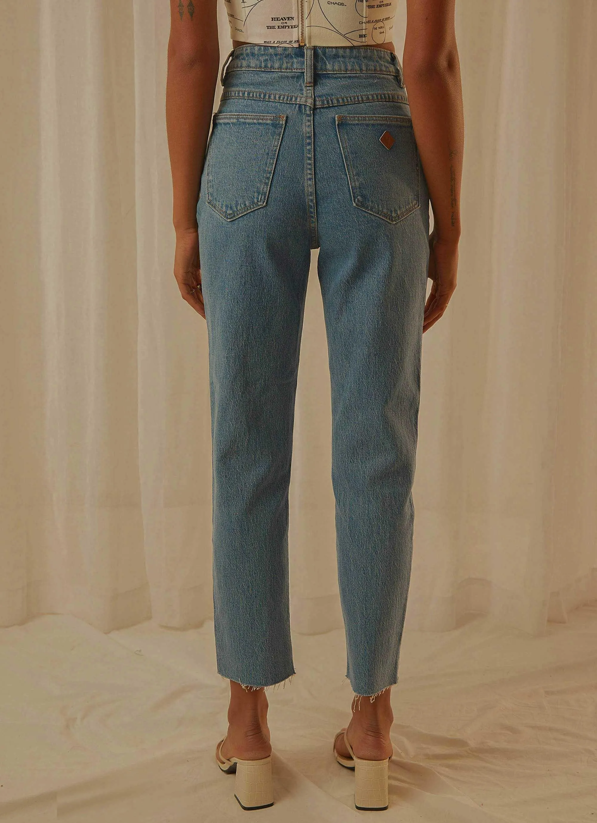 A 94 High Slim Jean - Debbie