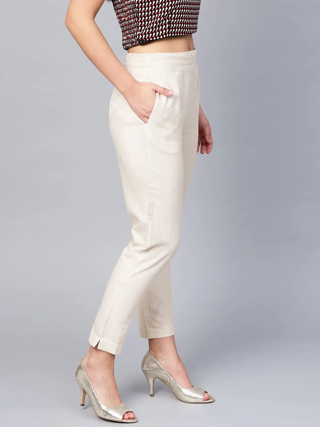 Juniper Off-White Solid Cotton Flex Slim Fit Women Pants With Two Pockets