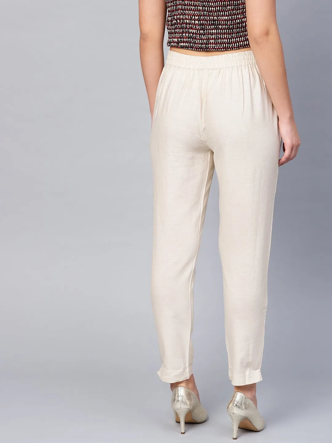 Juniper Off-White Solid Cotton Flex Slim Fit Women Pants With Two Pockets