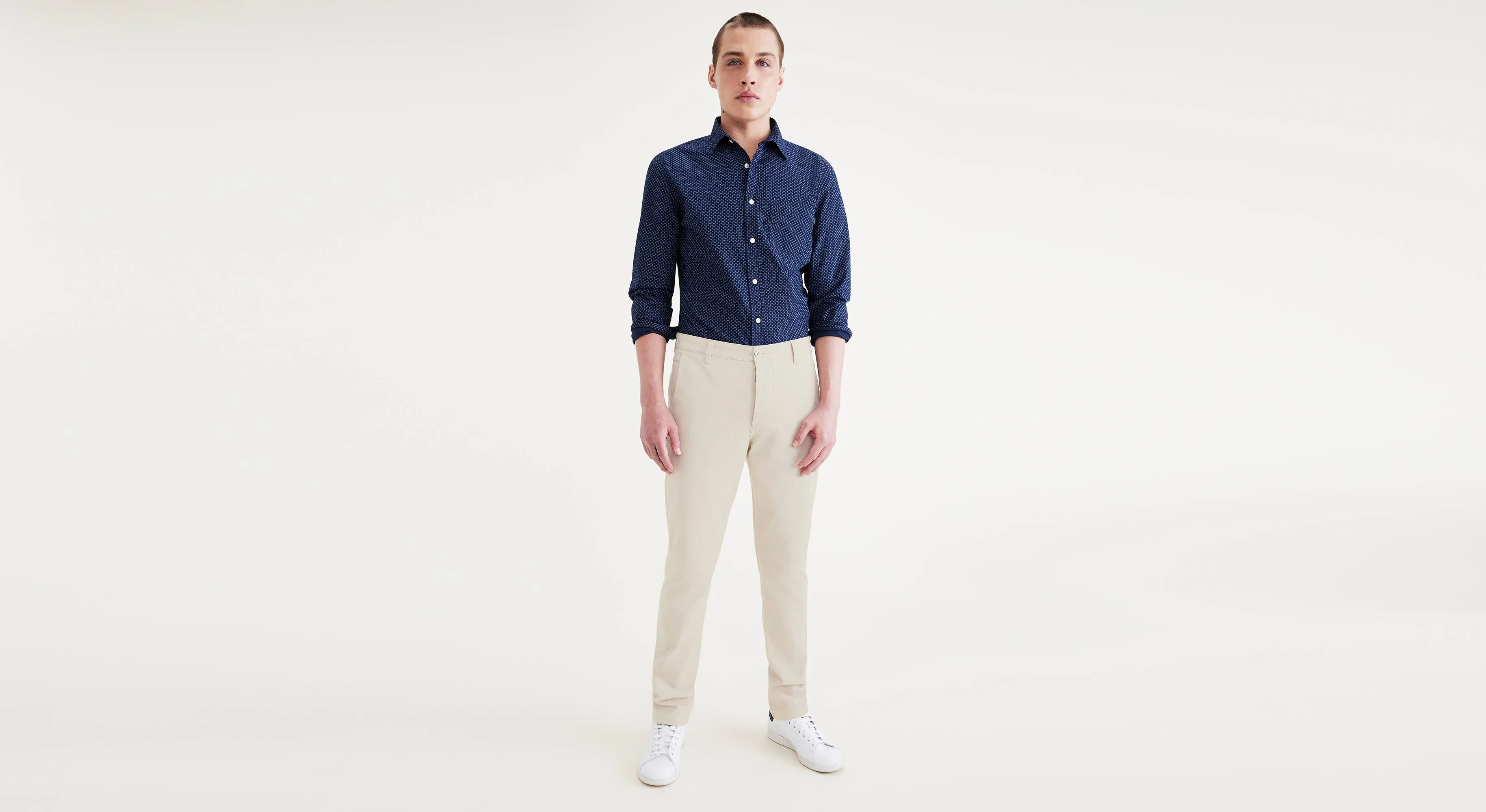 Men's Slim Fit Supreme Flex Alpha Khaki Pants