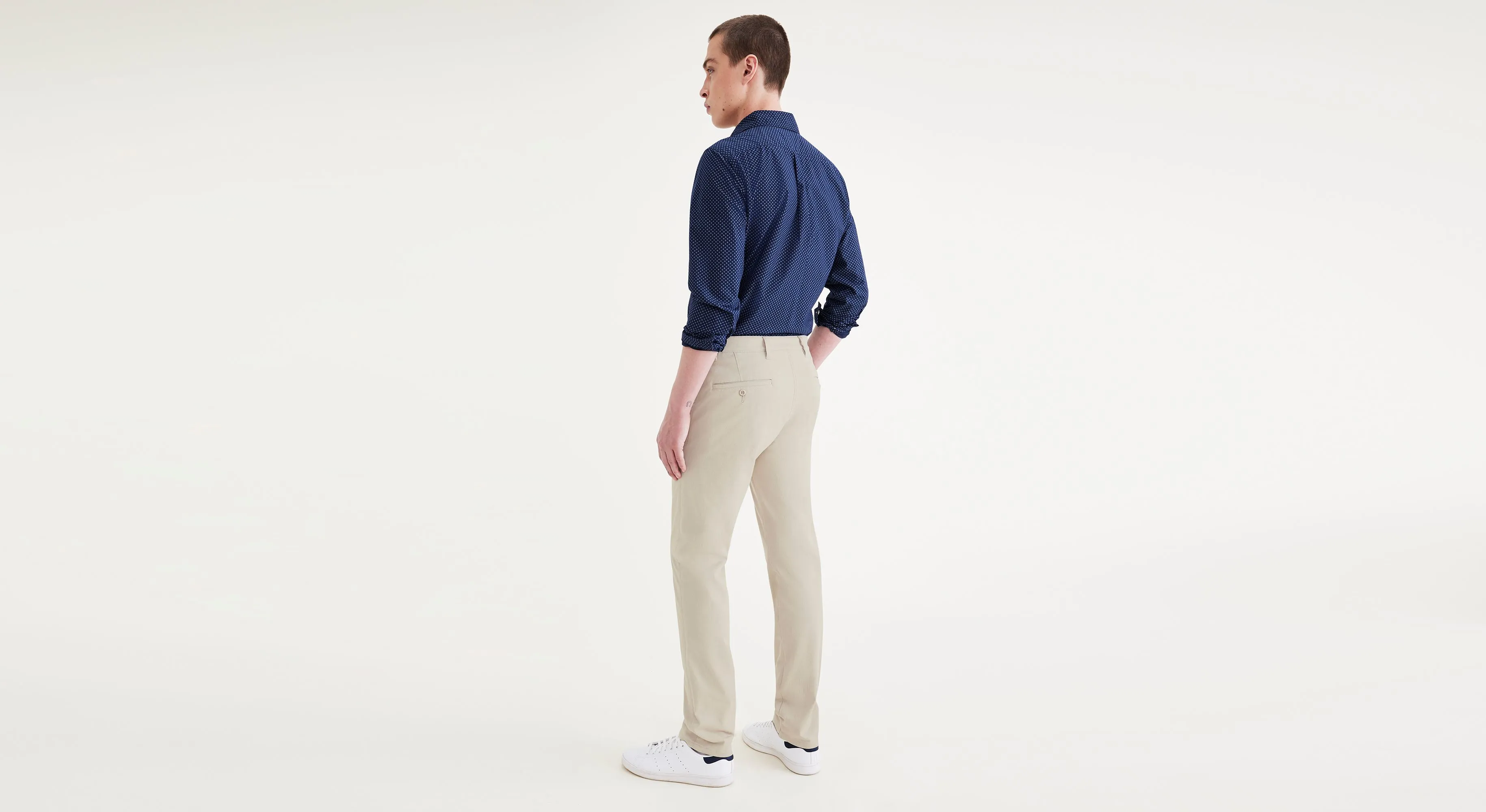 Men's Slim Fit Supreme Flex Alpha Khaki Pants