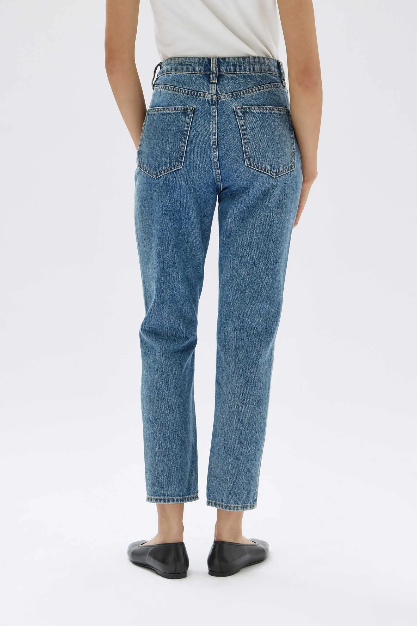 Signature Slim Jean