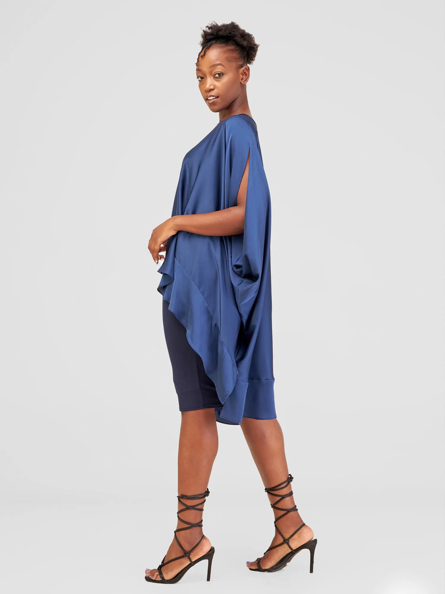 Vivo Alika Flounce Kaftan Top - Navy Blue