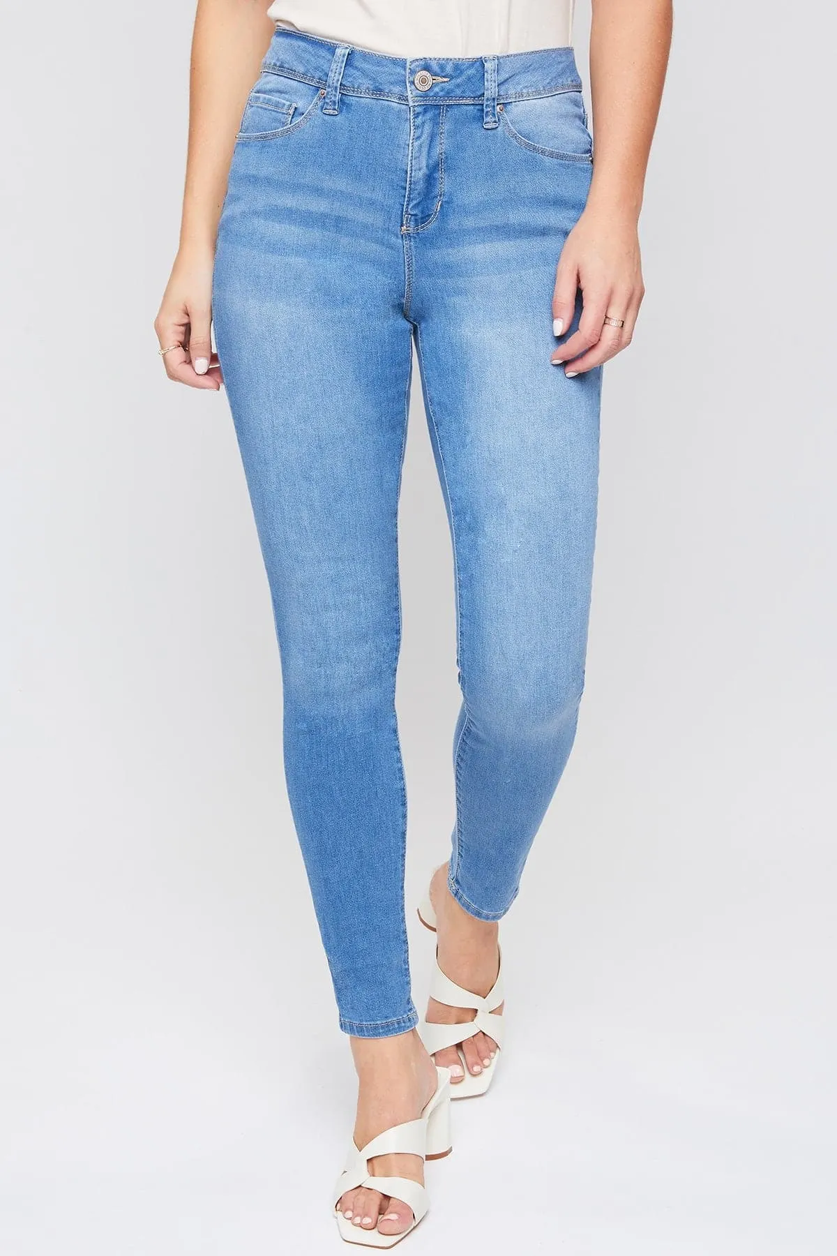 Women's Essential High Rise Skinny Jean